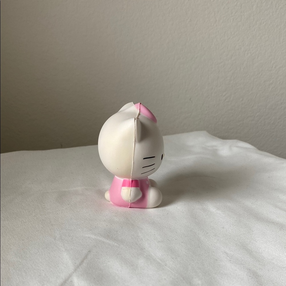 Hello Kitty - Picture 5 of 5